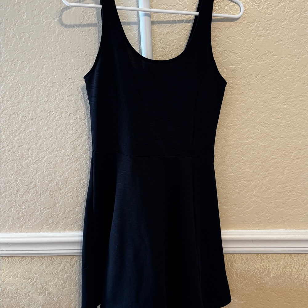 Elegant Black Sleeveless Dress